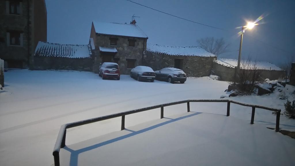 Barajas de Gredos Hotel Rural La Dehesilla מראה חיצוני תמונה